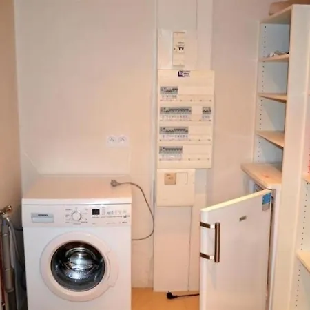 House 4 Personnes Noirmoutier : Location Vacances Pour 4 Personnes Dans Le Bois Des Eloux A L'epine. Casa de Férias