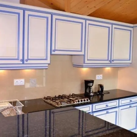 House 4 Personnes Noirmoutier : Location Vacances Pour 4 Personnes Dans Le Bois Des Eloux A L'epine. Casa de Férias L'Epine (Vendee)